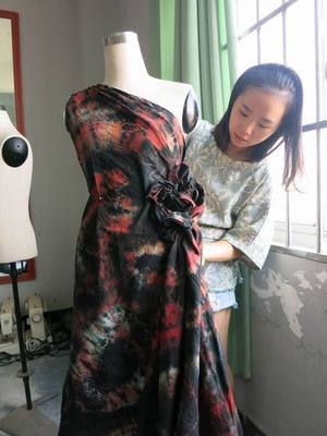 服裝裁剪與制作 學生作業(yè)中的創(chuàng)意與實踐